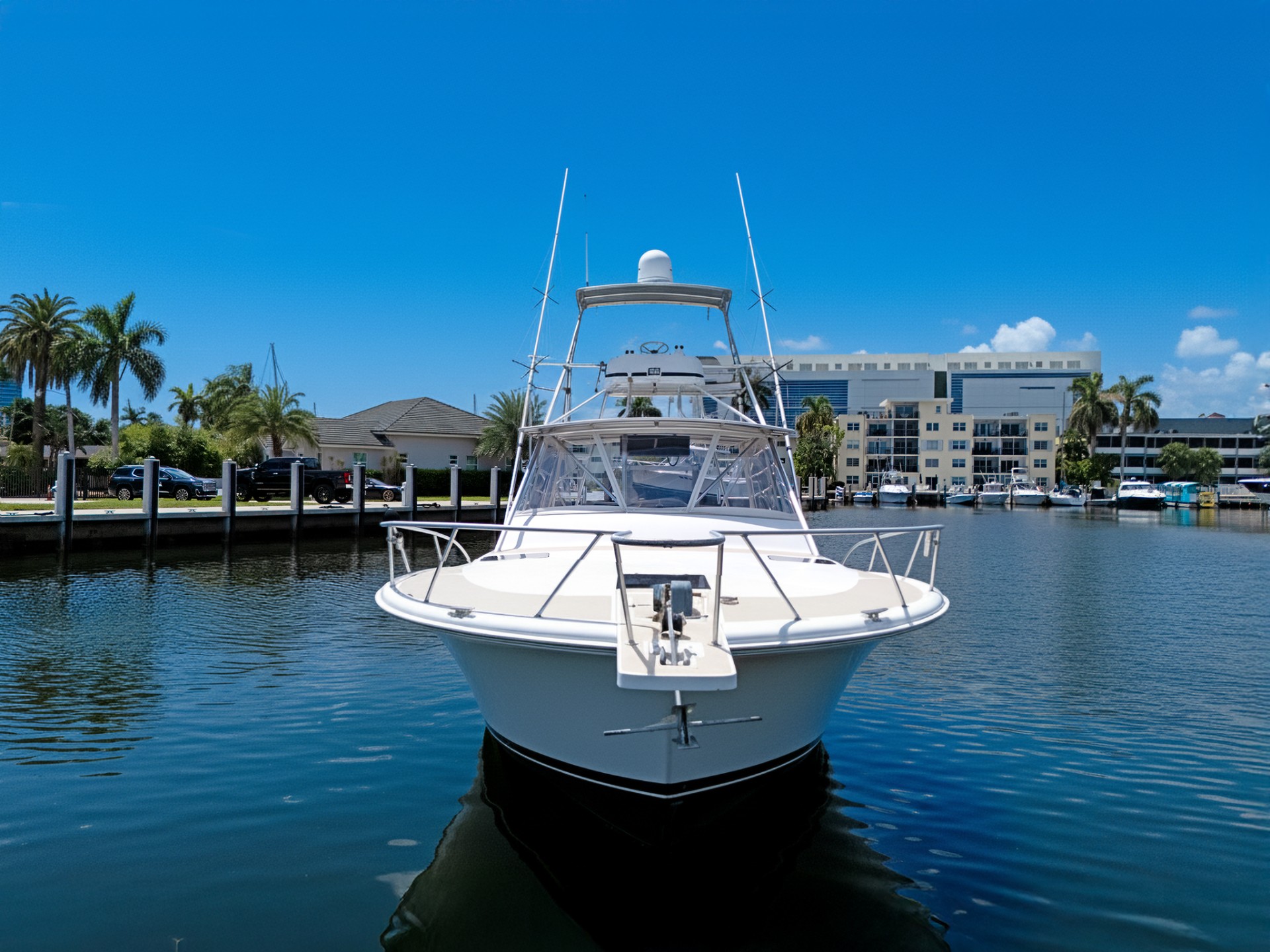 Yacht Photo 6